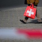 Swiss supermarkets pay ‘corona bonuses’ to all staff members