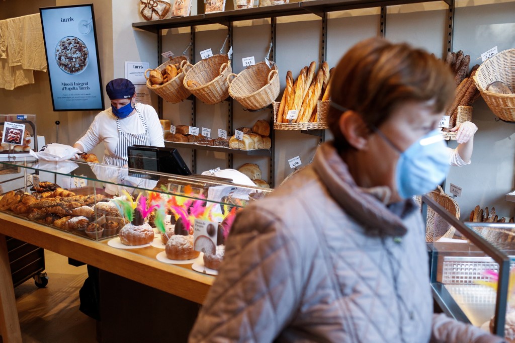 Face masks still to be mandatory after Spain’s state of emergency ends