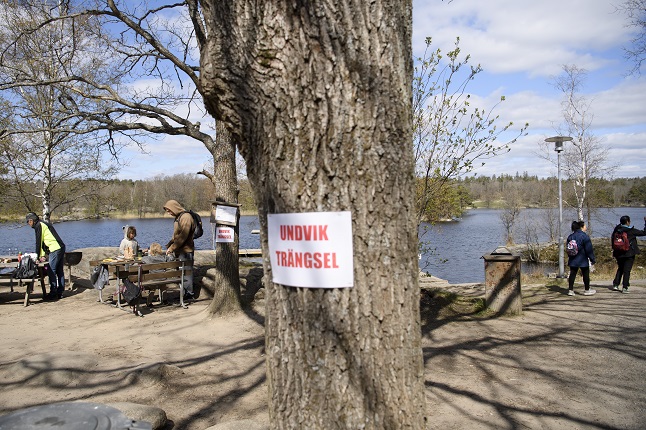 Wildfires and over-crowding: People in Sweden warned to take care in nature this summer