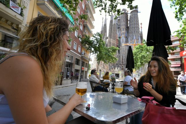Are corona service charges at Spain’s bars and restaurants legal?