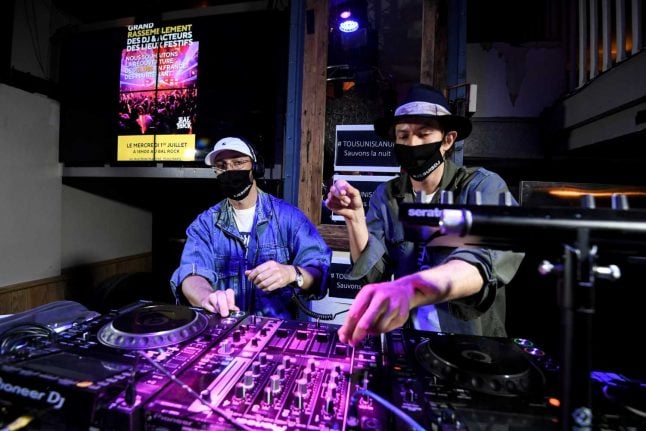 Mandatory masks in nightclubs in four Swiss cantons from today