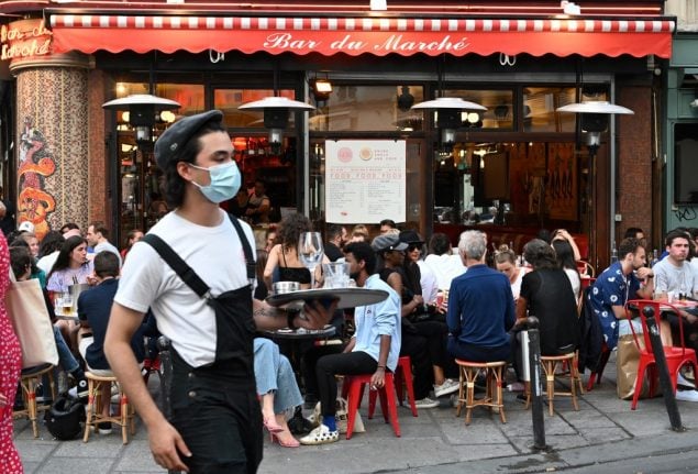 'Everyone wants to be outside' - How Paris cafés are coping with new health rules