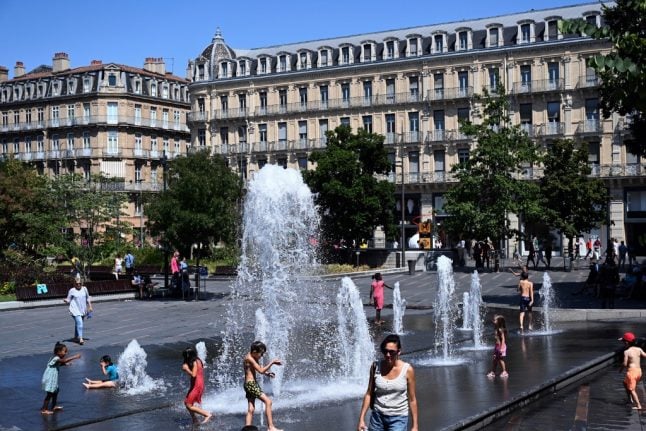 Toulouse becomes first French city to make masks compulsory in all outdoor areas