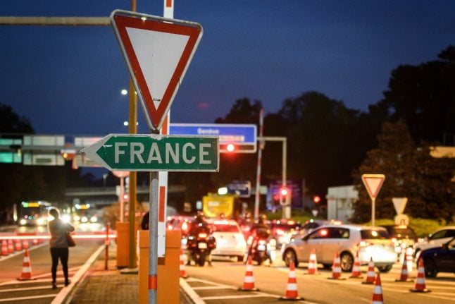 Could Switzerland force arrivals from France to go into quarantine ?