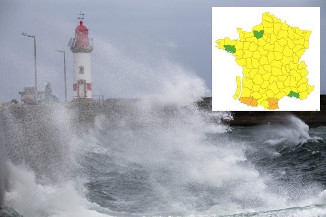 Flights delayed as strong winds and downpours batter southwest France