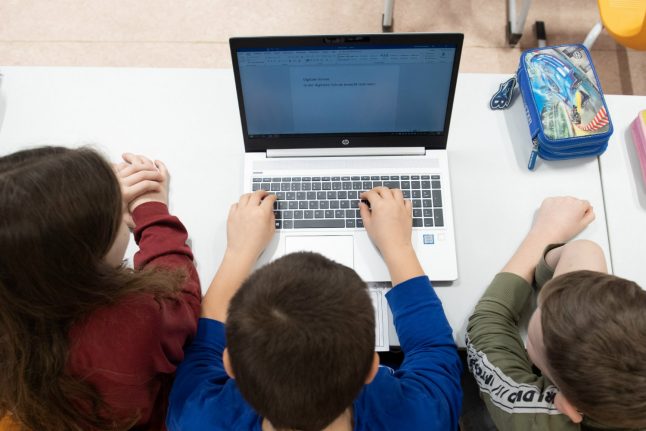 Coronavirus pandemic: German schools lagging behind on digital learning