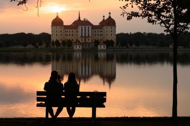 'I come from a coronavirus risk area. How can I visit my partner in Germany?'