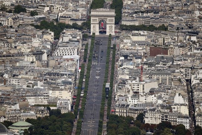 Seven British people held in Paris after attempted hit-and-run on gendarme