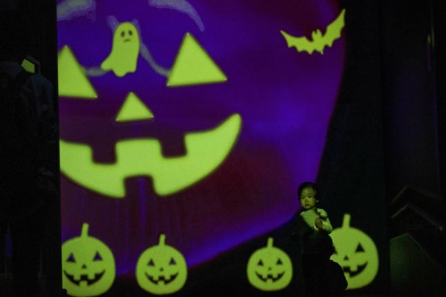 Norwegian minister says kids can celebrate Halloween with classmates