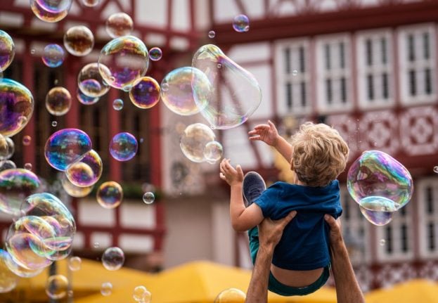 France publishes charter on gender-neutral toys for children