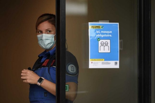 Lockdown looms likely as Switzerland's epidemic reaches 'mid-March levels'