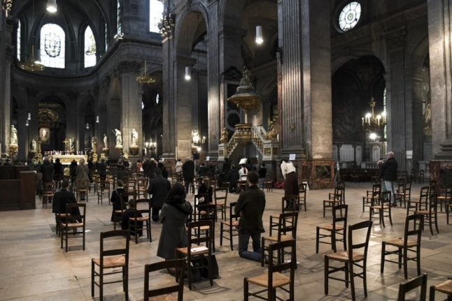 French court orders government to loosen rules on religious ceremonies