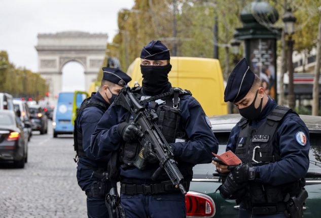 France to increase police checks to crack down on lockdown rule breakers