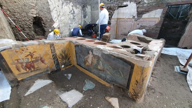 Italian researchers unearth ancient fast food joint in Pompeii