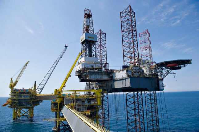 Danish parliament blocks new North Sea oil extraction