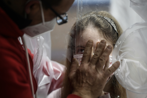 Families of virus victims sue Italian government for €100 million