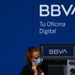 Which Spanish bank accounts are free of charges?