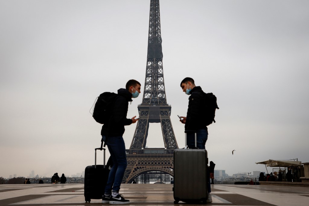 footsteps verb Exactly French tourism lost €61 billion in 2020