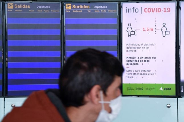 Spain calls for vaccination certificate scheme for travellers