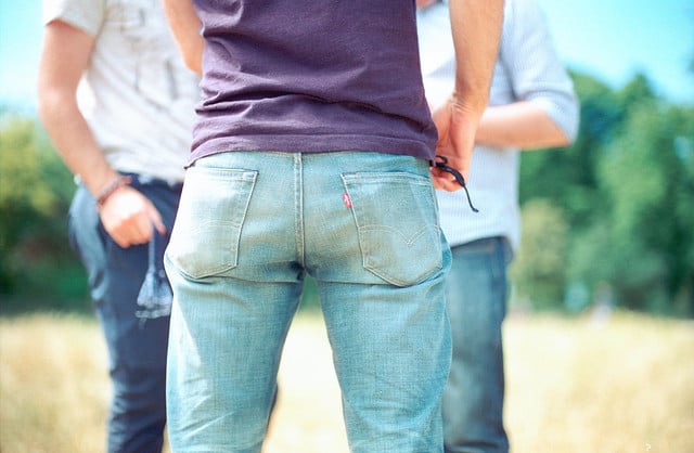 Moon, loaf and firecracker - 12 French words that actually mean 'butt'