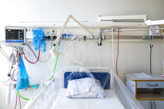 Danish hospitals reduce Covid-19 beds as admissions decline