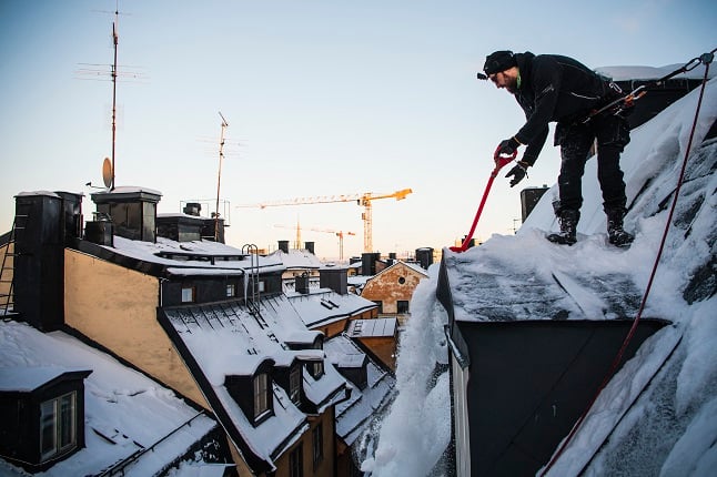 VIDEO: Meet the rooftop snow clearers keeping Stockholm safe