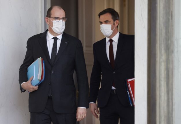 French Prime Minister extends weekend lockdown and promises more weekend vaccinations
