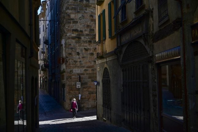 What are the rules in Italy's Covid-19 'red zones'?