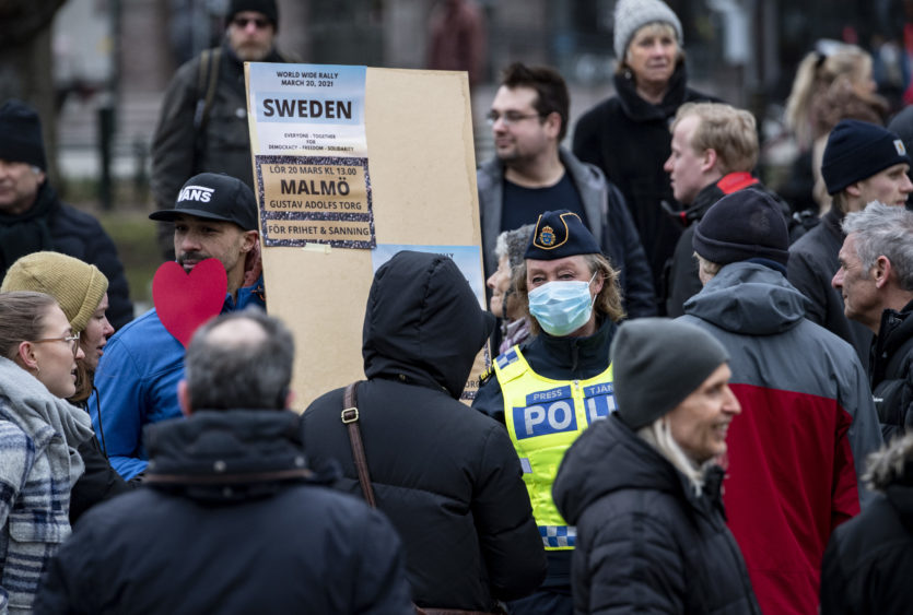 Danish far-right extremist demonstrations cause riots in Sweden