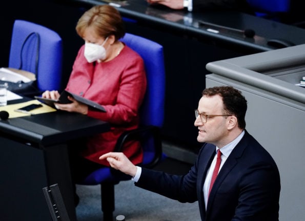 UPDATE: German parliament passes disputed national virus law amendment