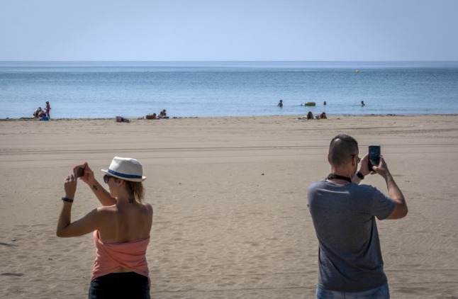 How does France’s public holiday count compare to its European neighbours?