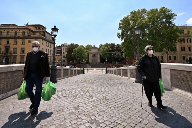 Covid-19: Italy considers removing outdoor mask rule 'from July or August'