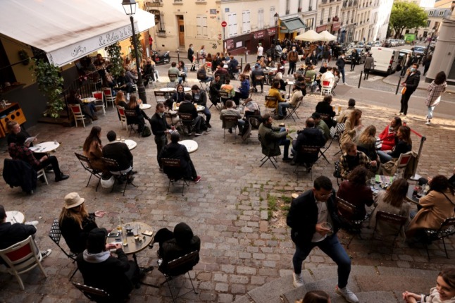 Paris’ extended café terraces can become permanent, city hall rules