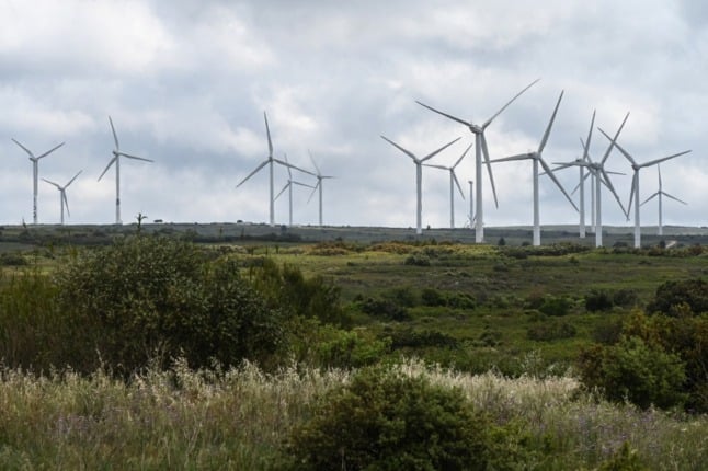 EXPLAINED: Why has wind become such a hot political topic in France?