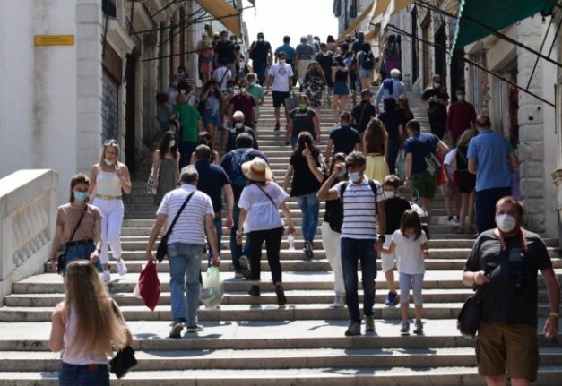 Covid-19: Four more Italian regions turn 'white' on Monday as numbers drop again