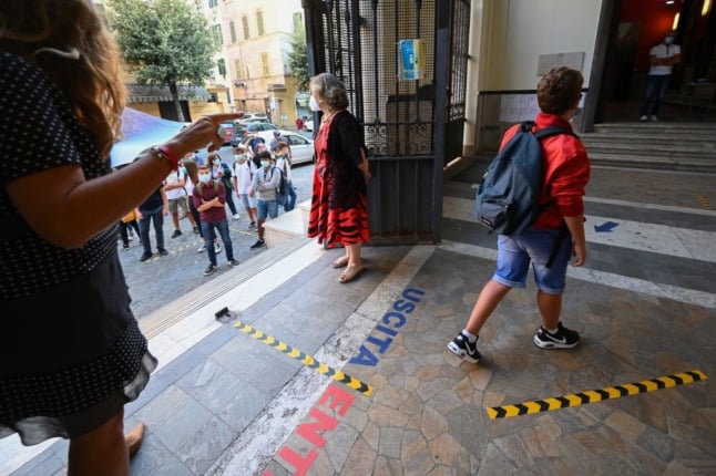 Covid-19: Italian schools set to keep using masks and distancing from September