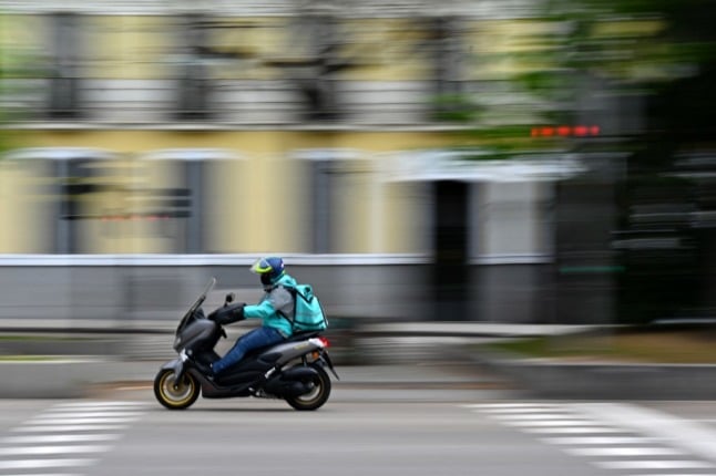 Deliveroo eyes leaving Spain as riders become staff