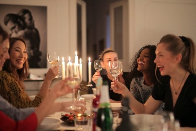 3 phone apps to help you make friends in Denmark