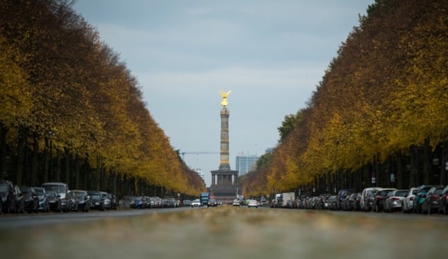 Thieves hit entrance buildings of Berlin’s Victory Column