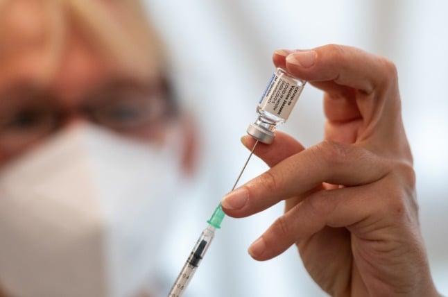 German industry seeks powers to know worker vaccine status
