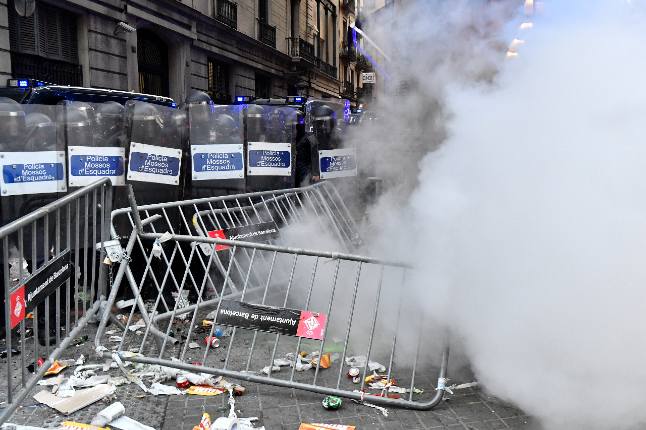 IN PICS: Catalan Diada protest ends in clashes with police