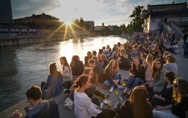 You can have a great night out at the Danube canal in Vienna without breaking the bank. (Photo by JOE KLAMAR / AFP)