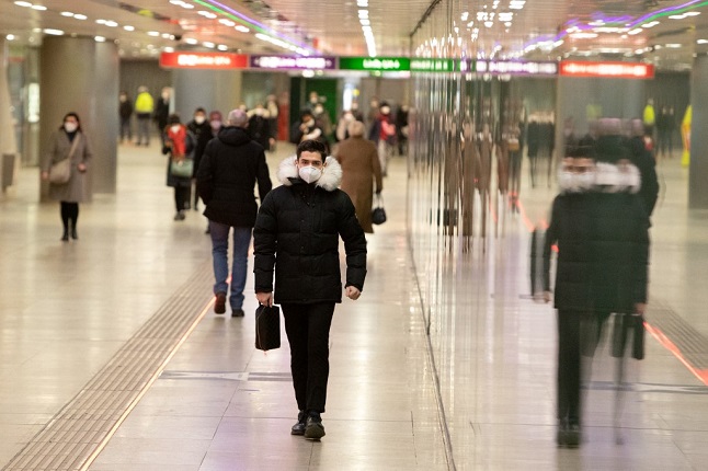 metro in austria station mask men