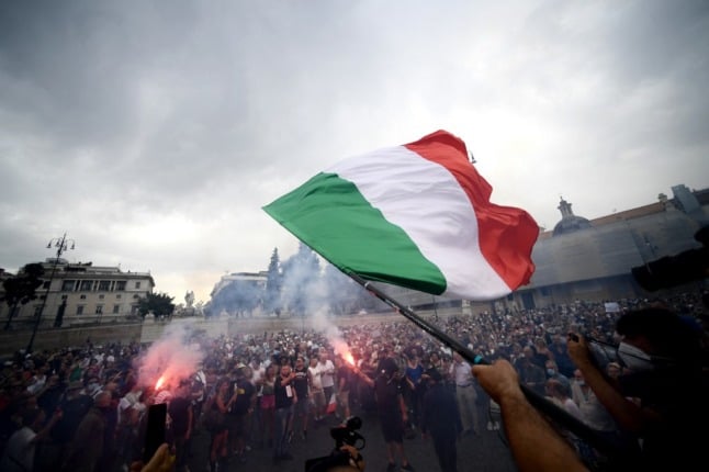 Protests have been a regular occurrence in Rome since the Italian green pass health certificate was launched. Photo. 