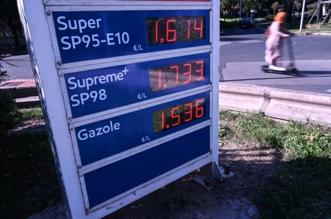 Fuel prices in France are reaching record highs