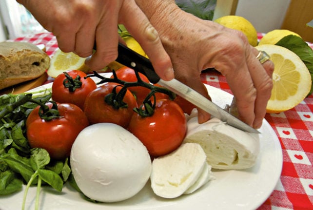The French consumed 33,000 tonnes of  mozzarella in the first 8 months of the year.