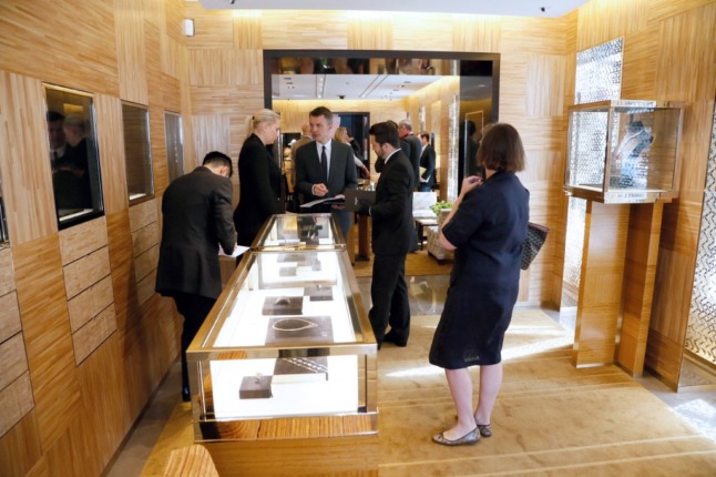 jewellery store in spain, vat tax refund for non-eu tourists