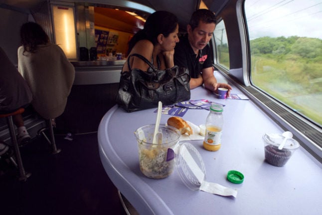 French train bars will no longer be able to see plastic bottles of water.