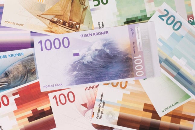 Tell us which banks are best for foreigners in Norway. Pictured is a collection of kroner notes. 