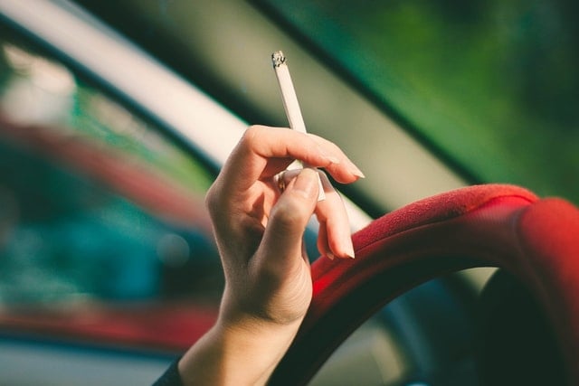 Smoking while driving isn't always against the law in Italy, but that may soon change. 